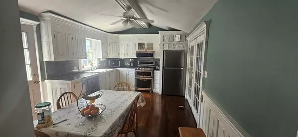 Methuen, MA 01844,122 Pleasant Valley St