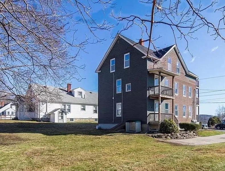 23 Everett Ave #2, Webster, MA 01570