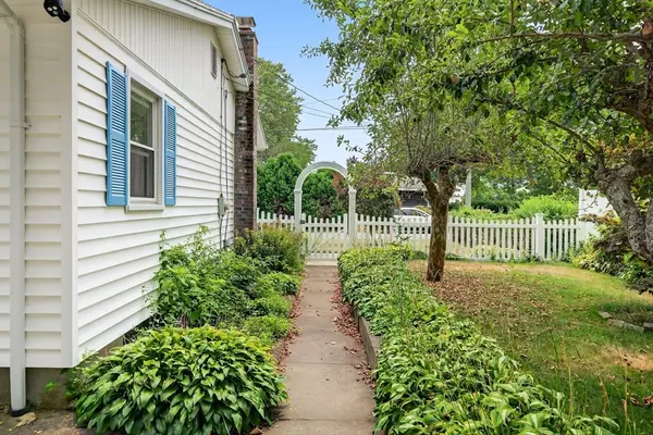 Fairhaven, MA 02719,4 Lincoln Dr