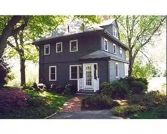 378 Plainfield Rd, Concord, MA 01742