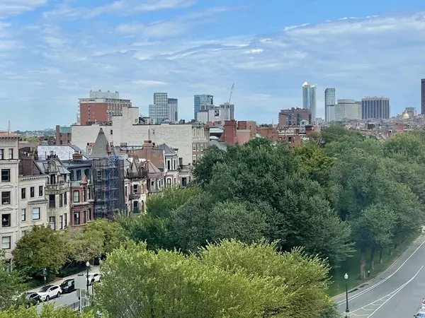 Boston, MA 02116,366 Commonwealth Ave #6G