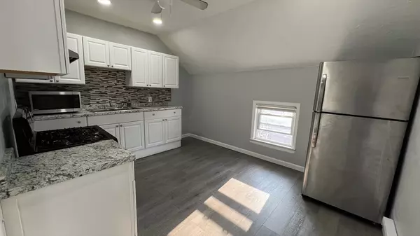 Fall River, MA 02721,534 William St #Floor 3