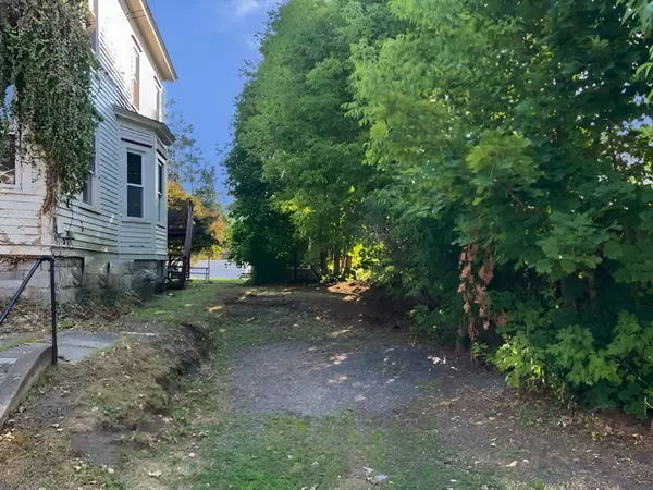 North Adams, MA 01247,11-15 Perry St