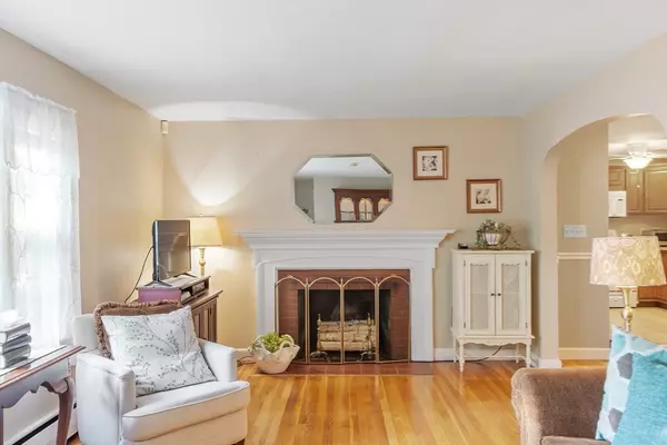 Worcester, MA 01606,12 Mary Ann Dr