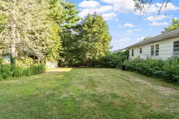 Worcester, MA 01606,12 Mary Ann Dr