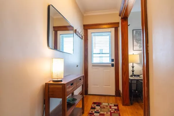 Waltham, MA 02453,181 Robbins Street #1