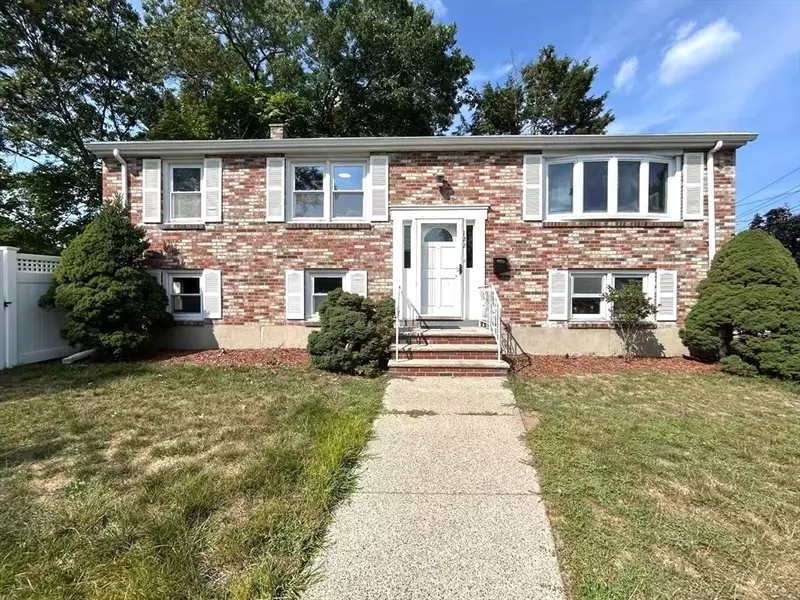 122 Running Brook Road #122, Boston, MA 02132