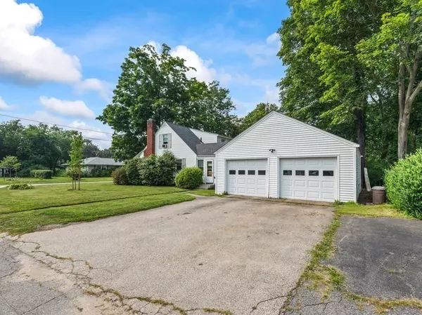 Oxford, MA 01540,3 June St