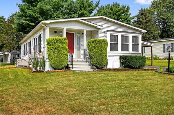 9 Douglas Dr, Carver, MA 02330
