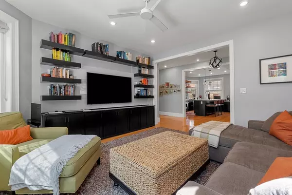 Brookline, MA 02446,193 Pleasant Street #1