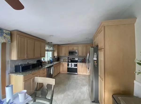Peabody, MA 01960,7 Cleveland Road