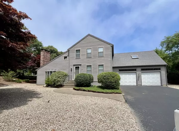 293 Wild Harbor Rd, Falmouth, MA 02556