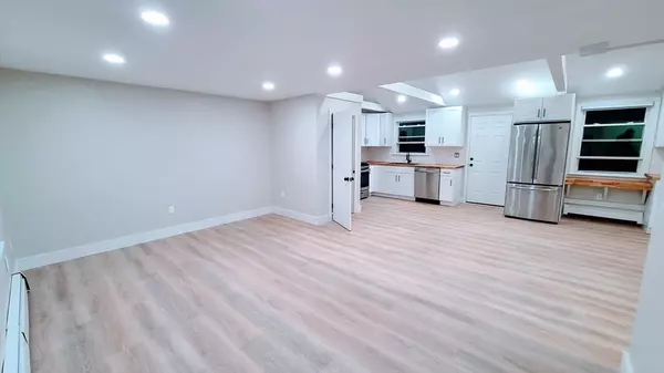 Watertown, MA 02472,16-18 Lyons Street