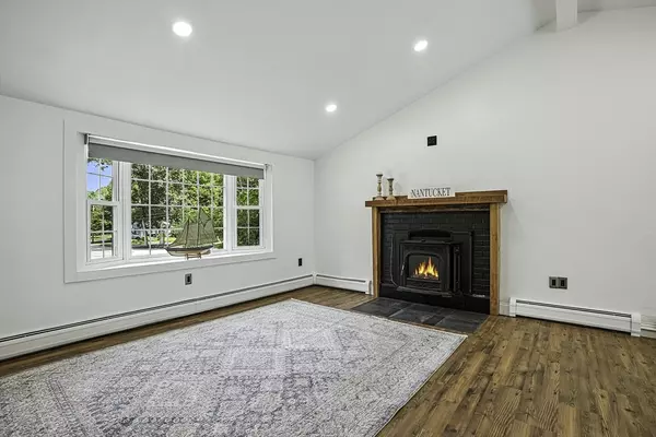 Attleboro, MA 02703,41 Brookwood Rd