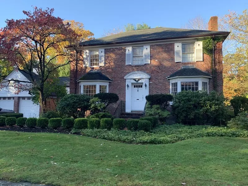 52 Kenilworth Road #52, Wellesley, MA 02482