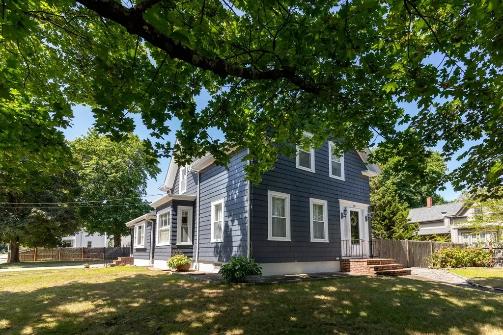 Middleboro, MA 02346,230 N Main St