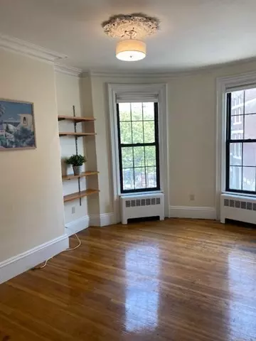 145 Arlington Street #4, Boston, MA 02116