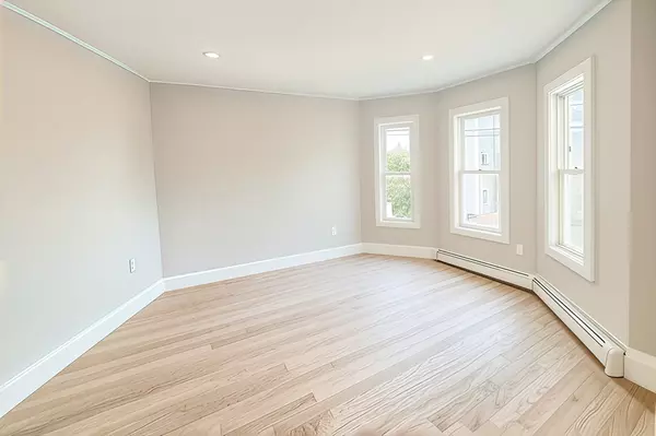 5 Carson St #1, Boston, MA 02125