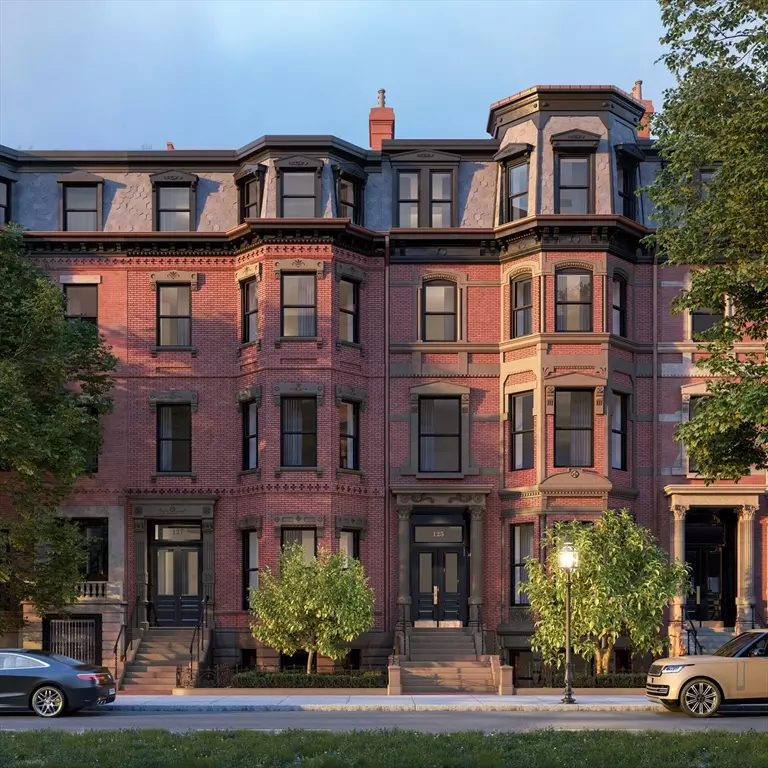 Boston, MA 02116,127 Commonwealth Avenue