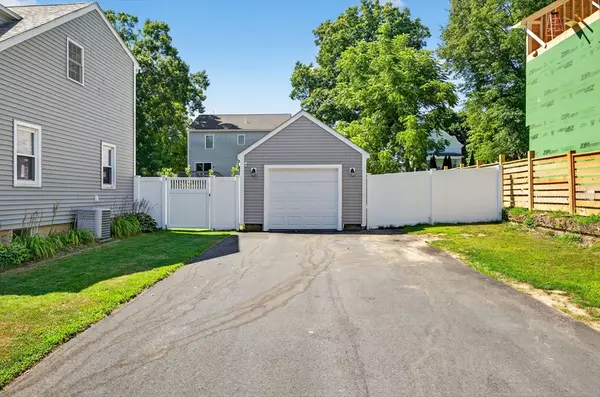 Fall River, MA 02721,289 Dickinson St
