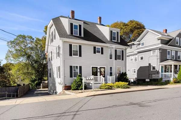 Ipswich, MA 01938,20-22 Lafayette Rd #1R
