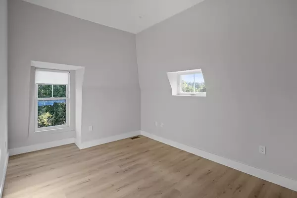 Lexington, MA 02420,186 Bedford #201