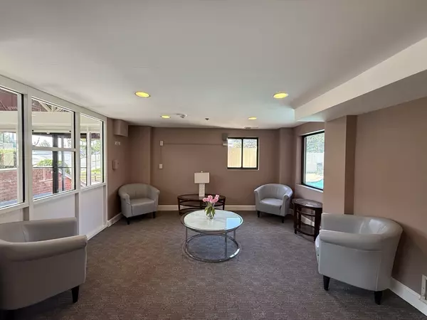 Medford, MA 02155,30 Revere Beach #116