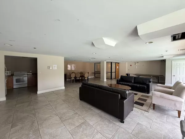 Medford, MA 02155,30 Revere Beach #116