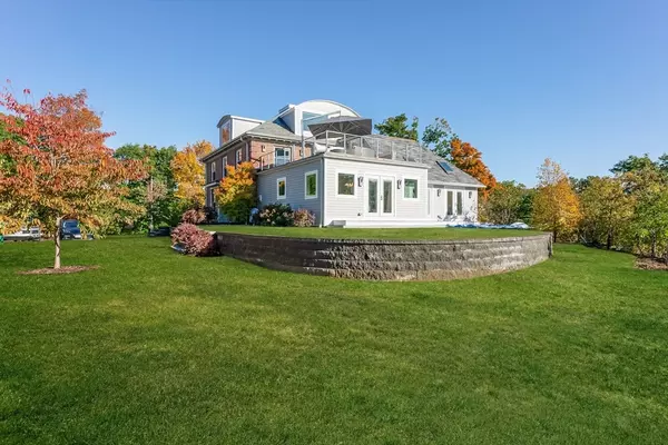 Newton, MA 02466,2-4 Evergreen Ave