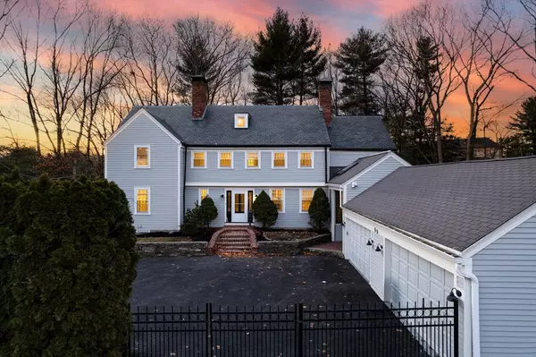 40 Puddingstone Ln, Newton, MA 02459