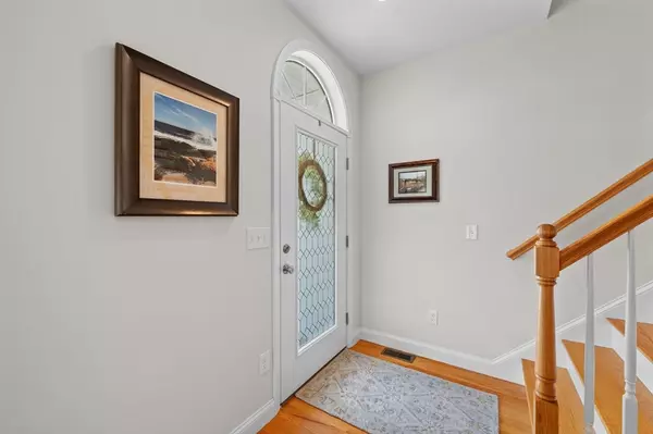 Holden, MA 01520,33 Tea Party Cir #33