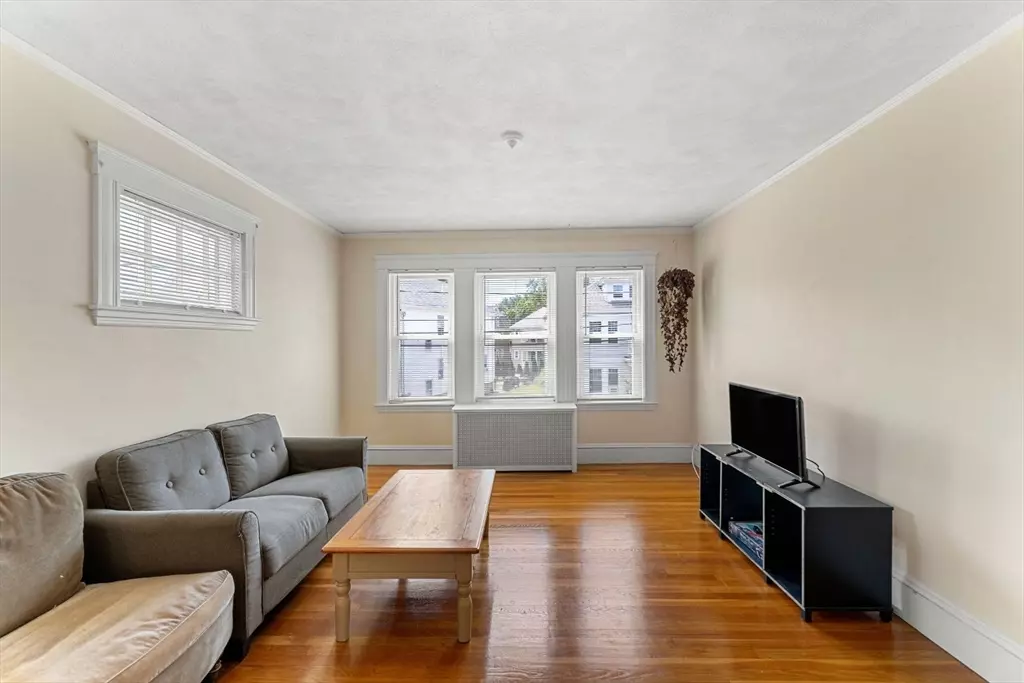 Watertown, MA 02472,25 Dartmouth St #2