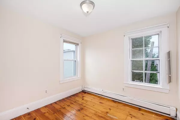 Somerville, MA 02143,12 Kilby St #2R