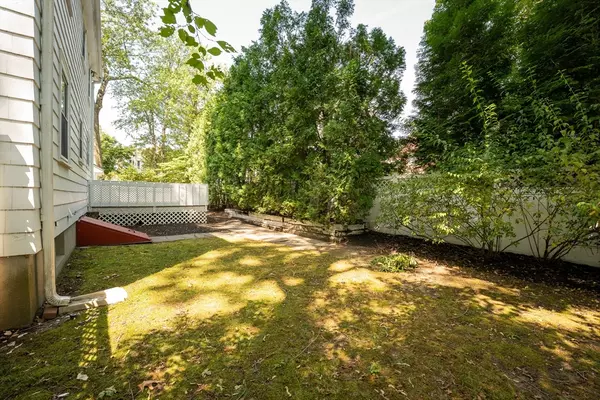 Waltham, MA 02453,39 Harland Rd