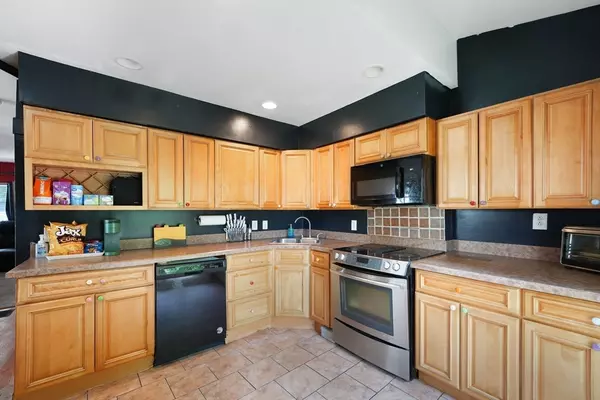 New Bedford, MA 02740,82 Pierce St
