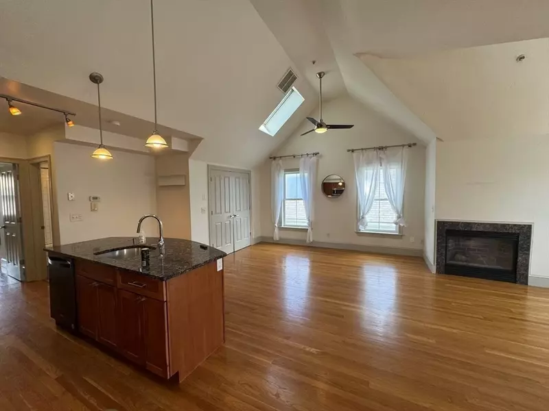 23 Lake Street #3, Somerville, MA 02143