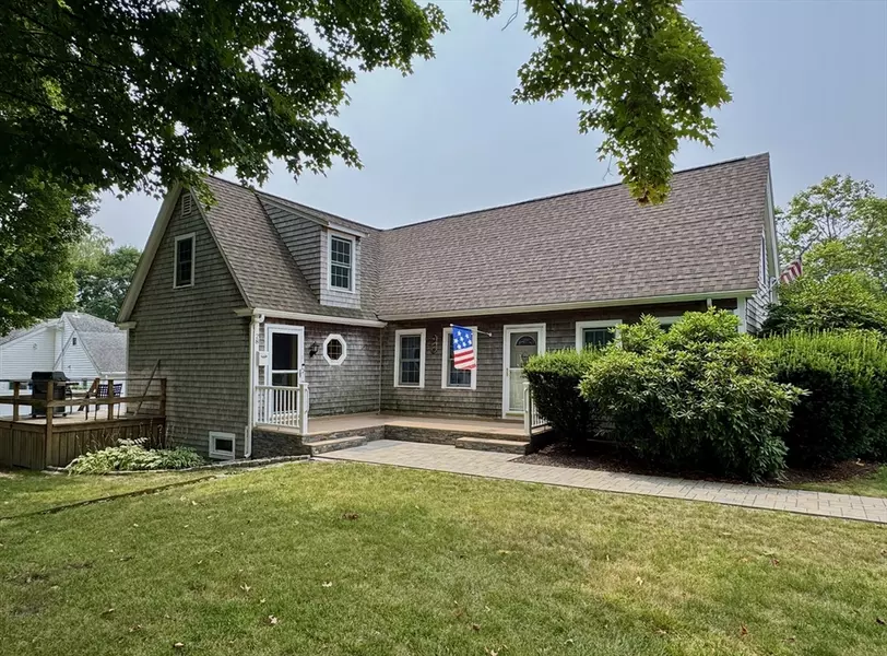 28 Glen, Whitman, MA 02382