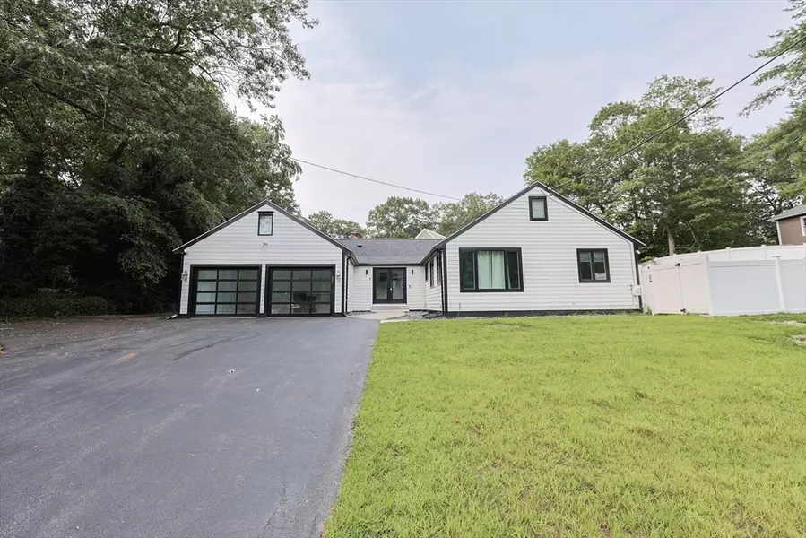 15 Old Wood Rd, North Attleboro, MA 02760