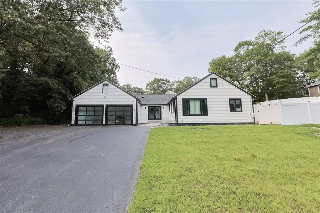 North Attleboro, MA 02760,15 Old Wood Rd
