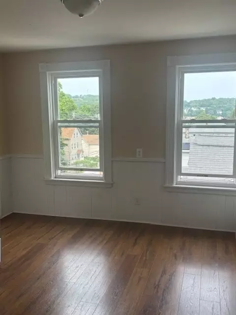 Worcester, MA 01607,35 Whipple St #3