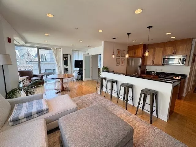 80 Broad St #1007, Boston, MA 02110