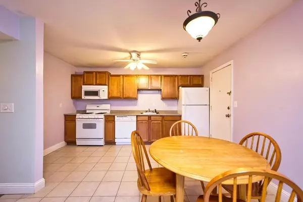 Fall River, MA 02721,215 Glasgow St #2