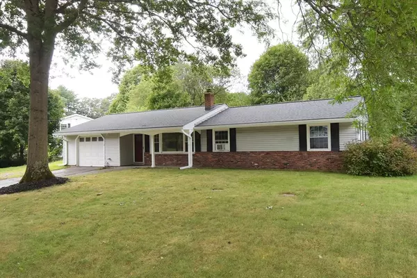 Ipswich, MA 01938,4 Allen Lane