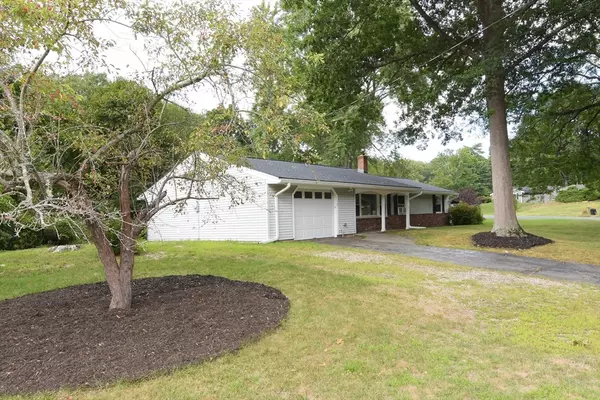 Ipswich, MA 01938,4 Allen Lane