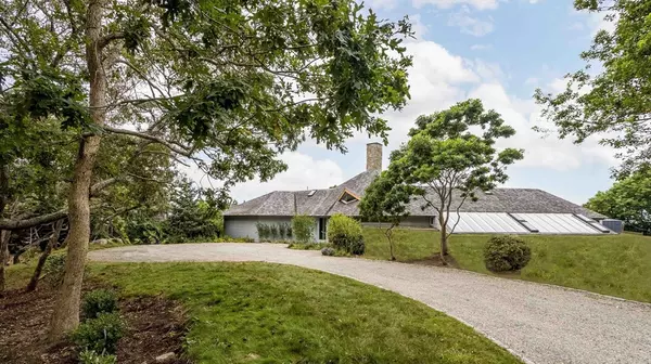 Falmouth, MA 02540,44 Carey Lane