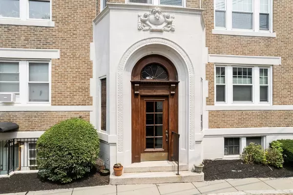 5 Colliston Rd #5-4, Boston, MA 02135