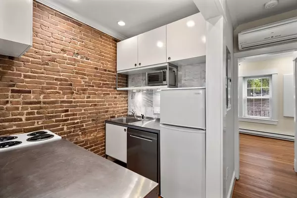 6 North Hudson Street #2, Boston, MA 02113