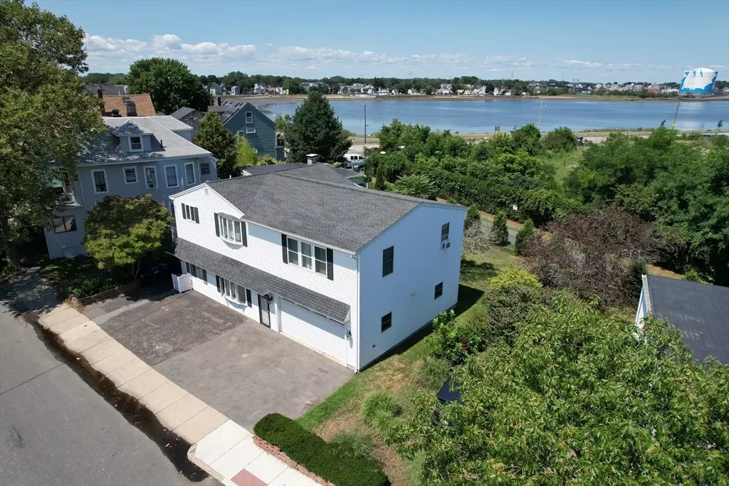 Salem, MA 01970,24 Webb St