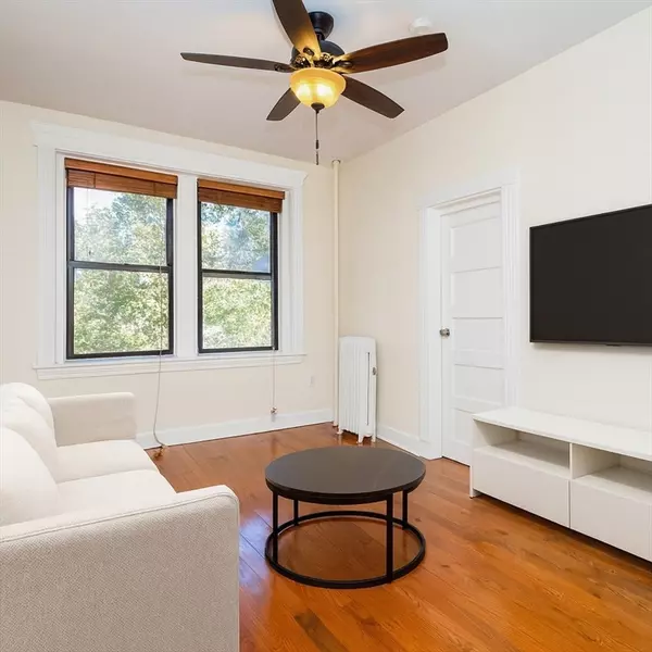 65-67 Burbank St #3D, Boston, MA 02115