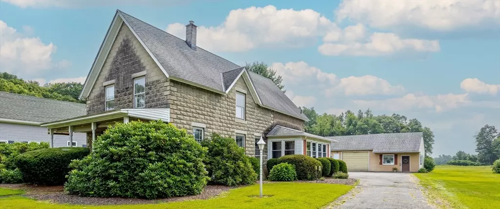 57 Elm St, Hatfield, MA 01038